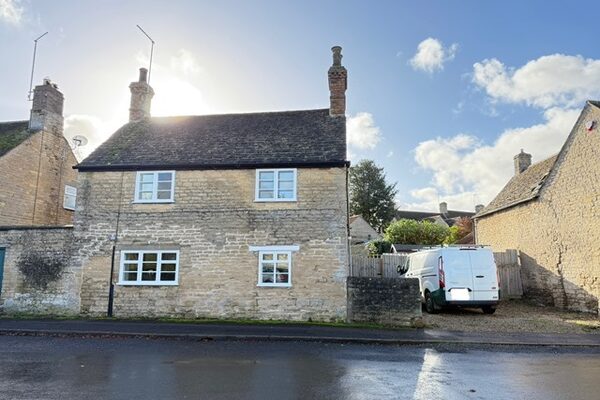 27 Main Street, Barnack, Stamford, PE9 3DN